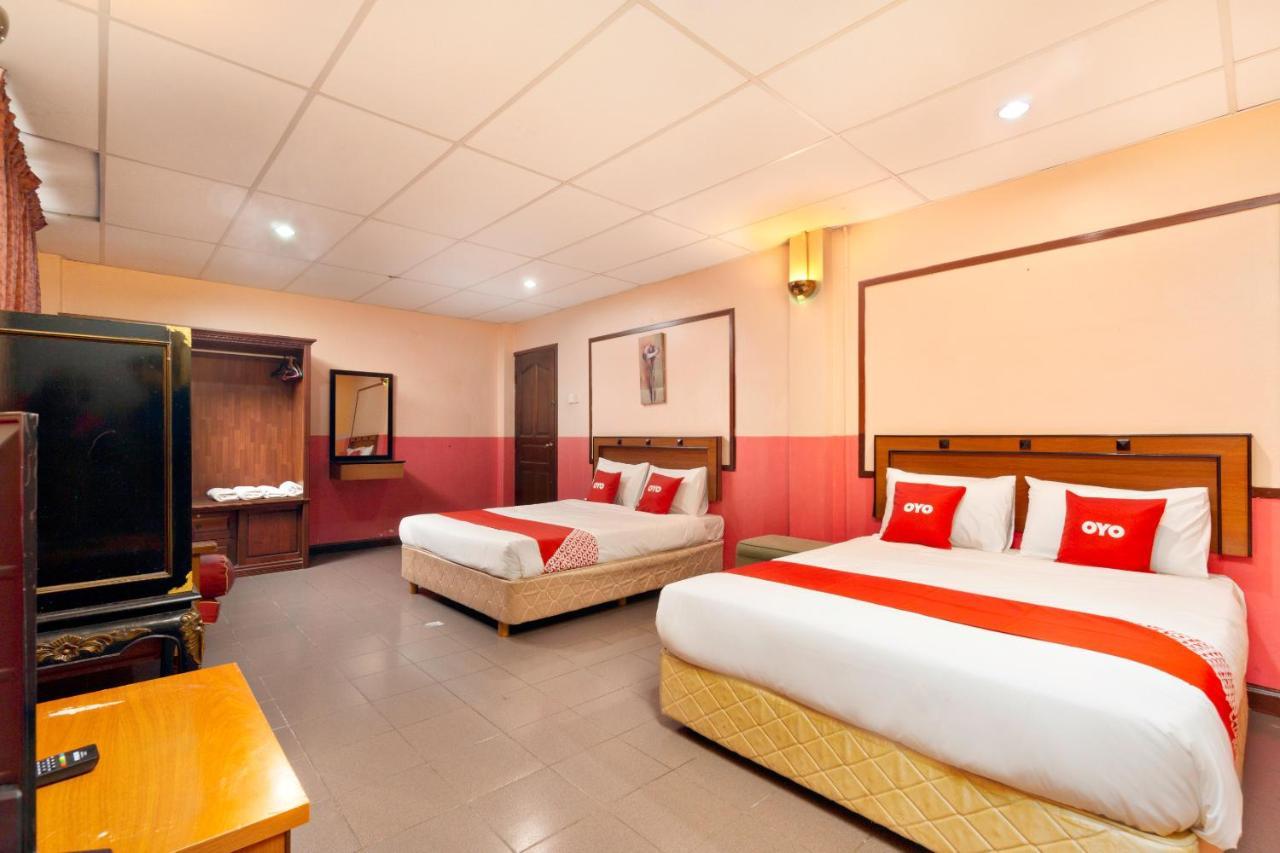 OYO 44101 Hotel DJ Palace Lumut Exterior foto