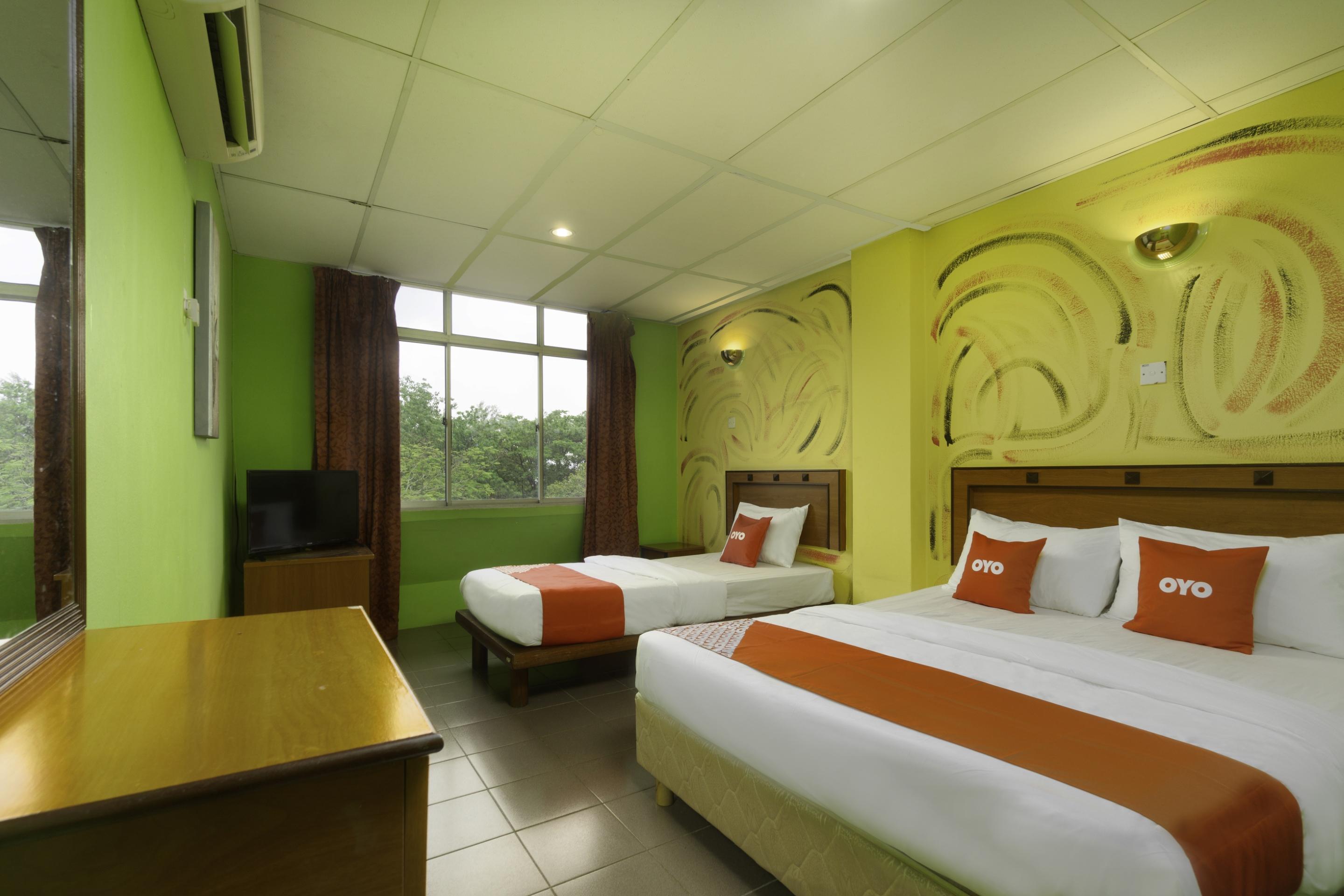 OYO 44101 Hotel DJ Palace Lumut Exterior foto