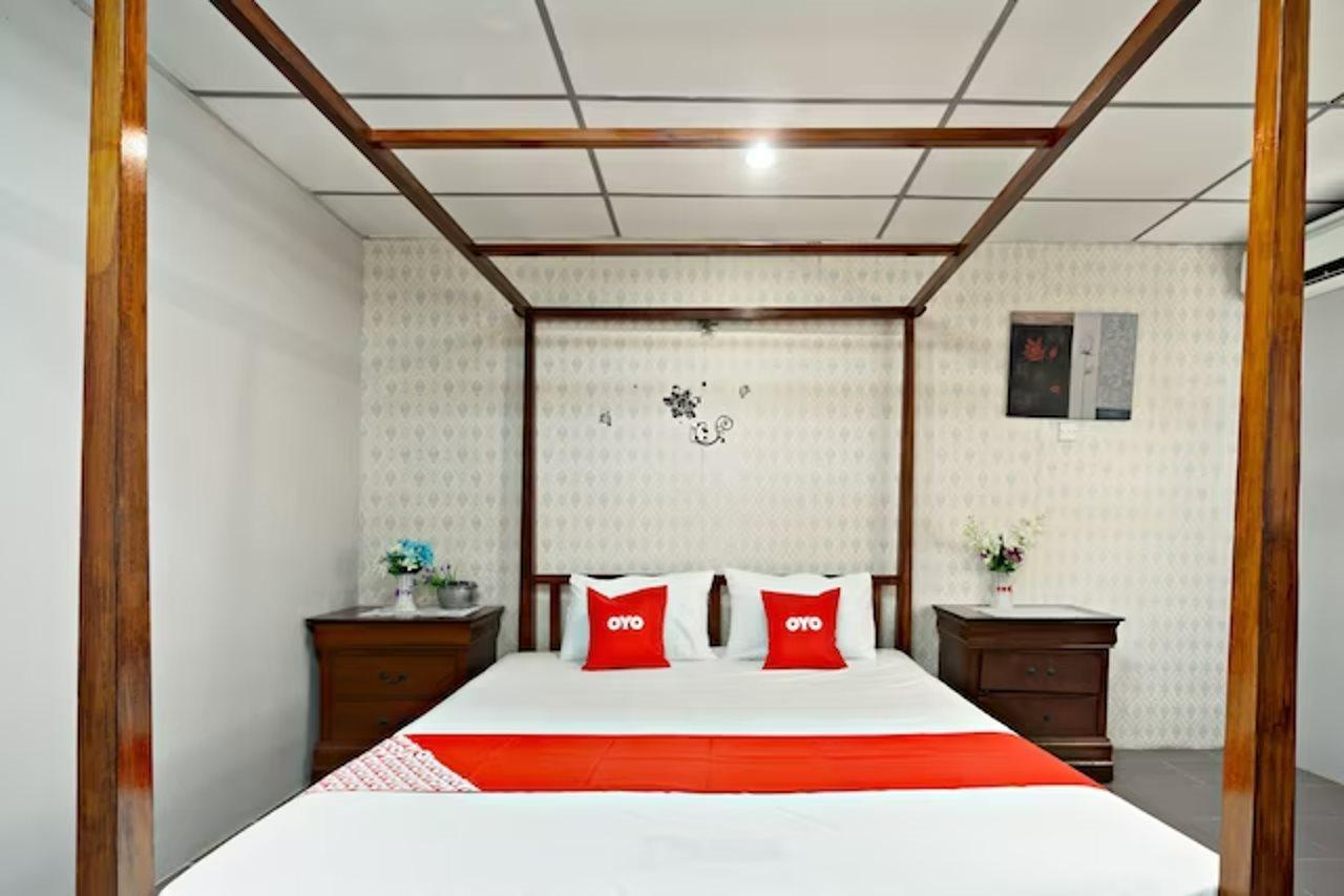 OYO 44101 Hotel DJ Palace Lumut Exterior foto